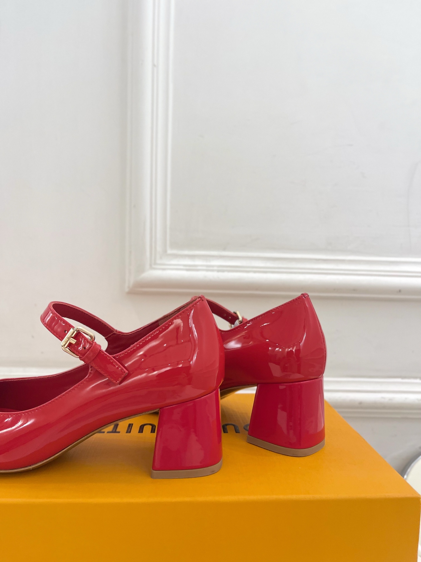 Women's high heels